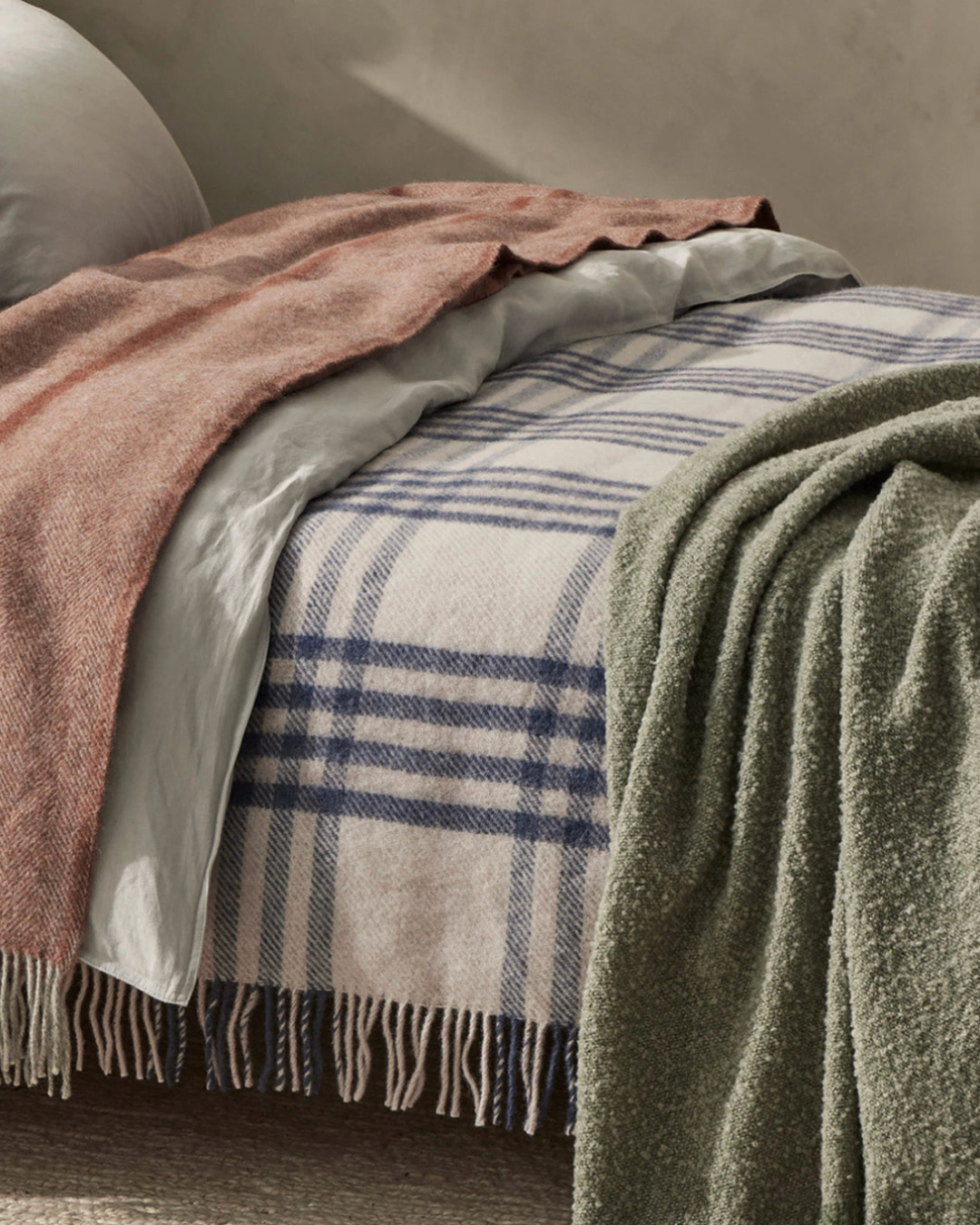 Traditional Plaid Wool Throw - Moncrief Navy