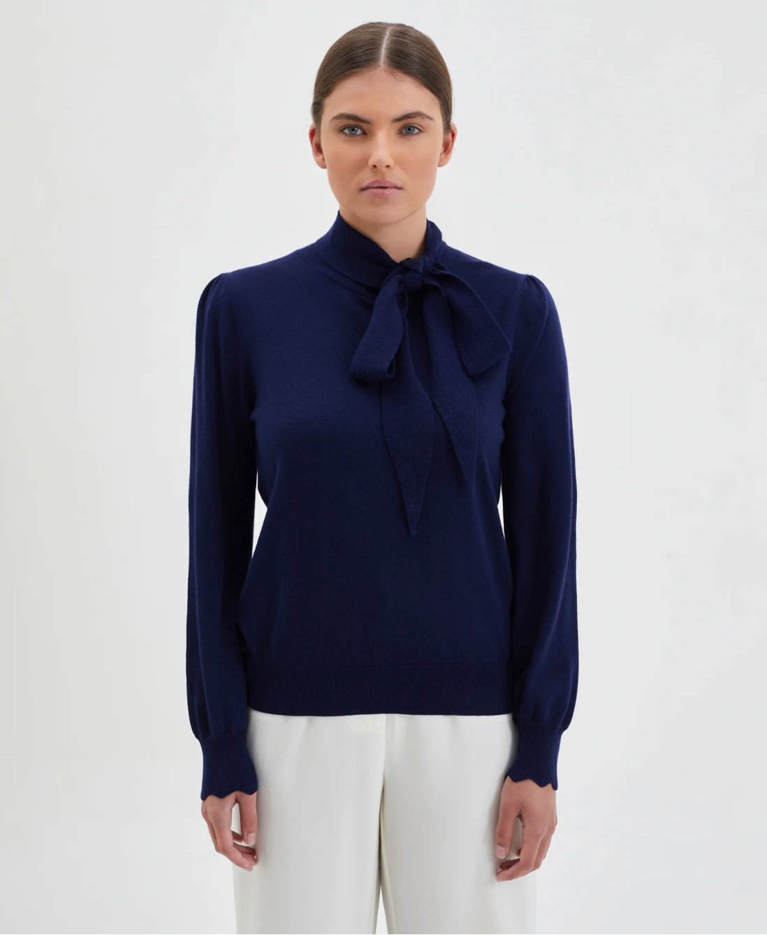 Iris and Wool Jacqueline Bow Seater - Navy