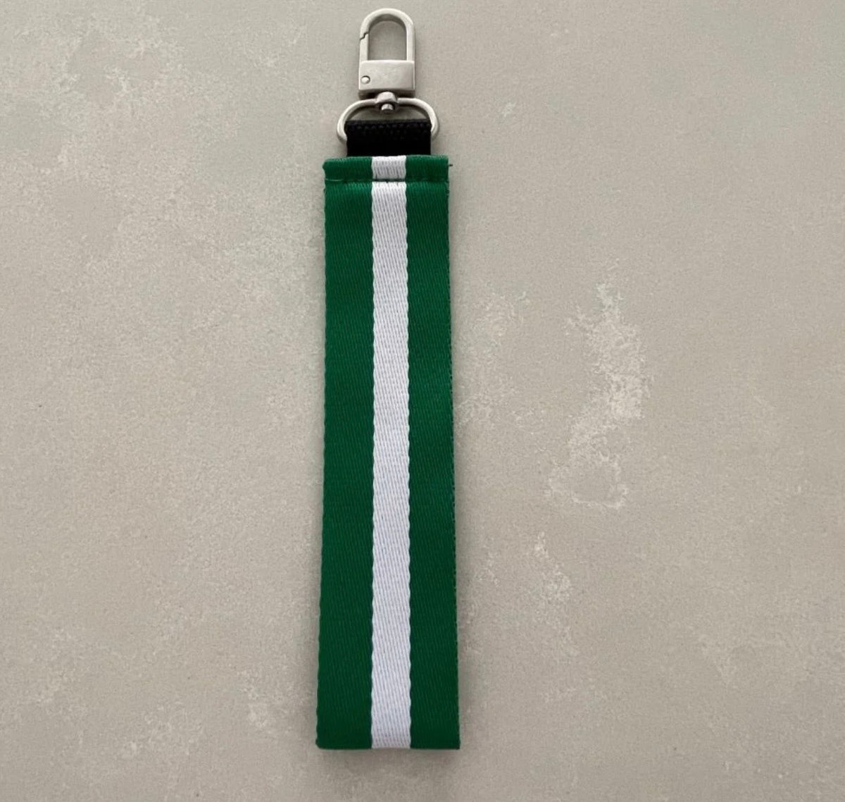 Love Friday Wrist Strap Clips