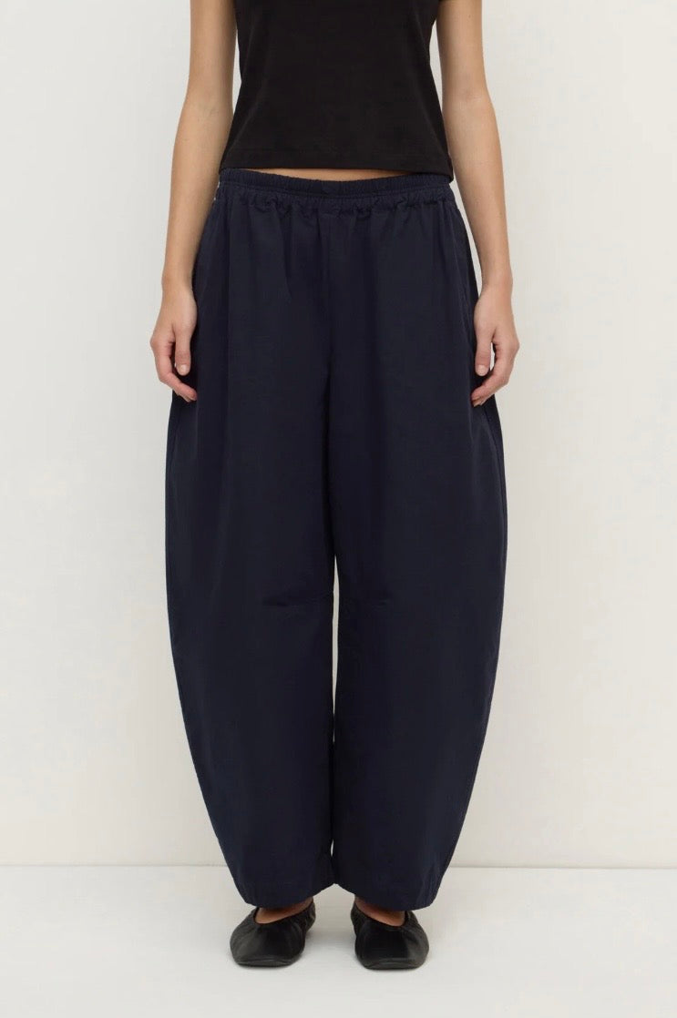 Assembly Label Lola Barrel Pant - Navy