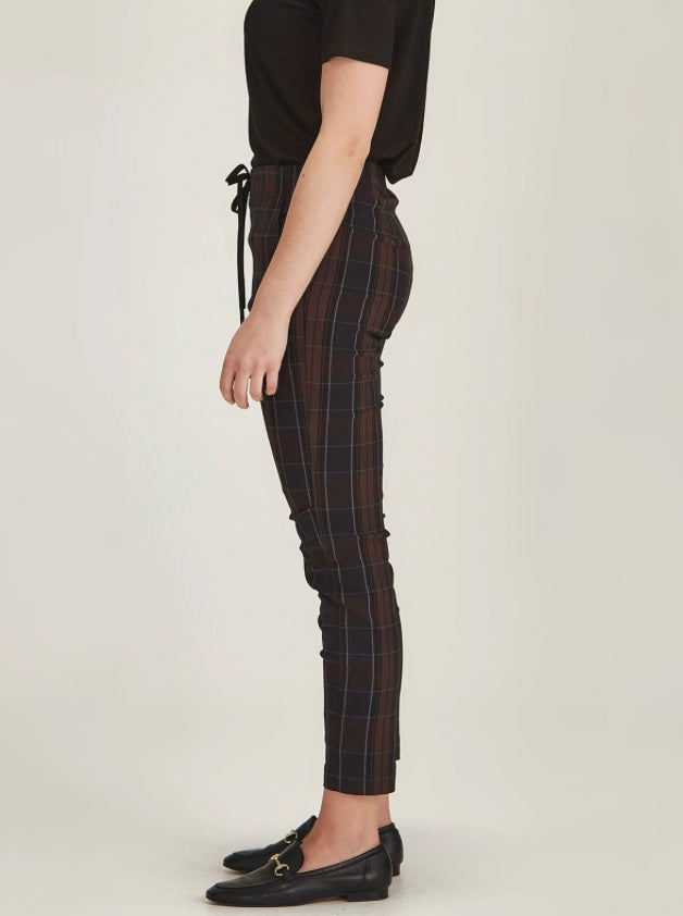 Sills Emily Plaid Jogger - Chocolate Plaid
