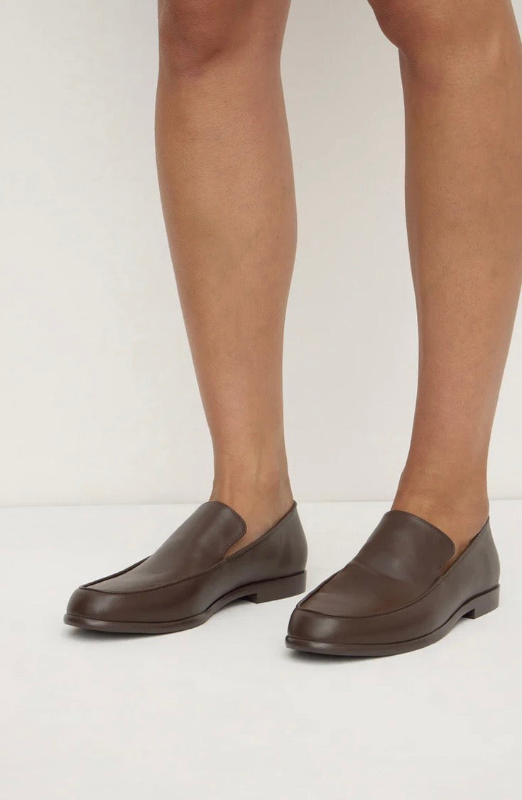 Assembly Label Kennedy Leather Loafer - Walnut