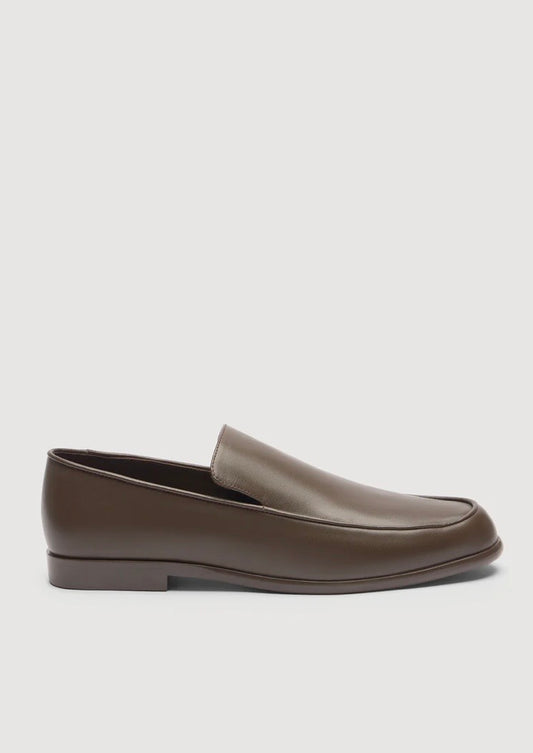 Assembly Label Kennedy Leather Loafer - Walnut